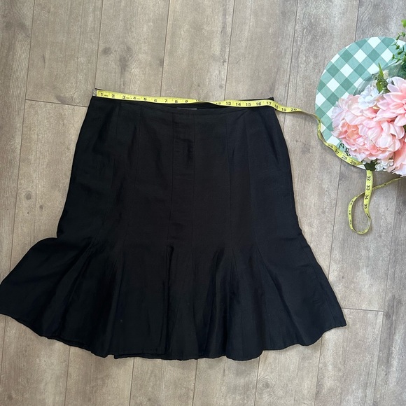 Ann Taylor Loft Black Linen Flared Tulip Skirt Woman’s Size 12 - Picture 12 of 16